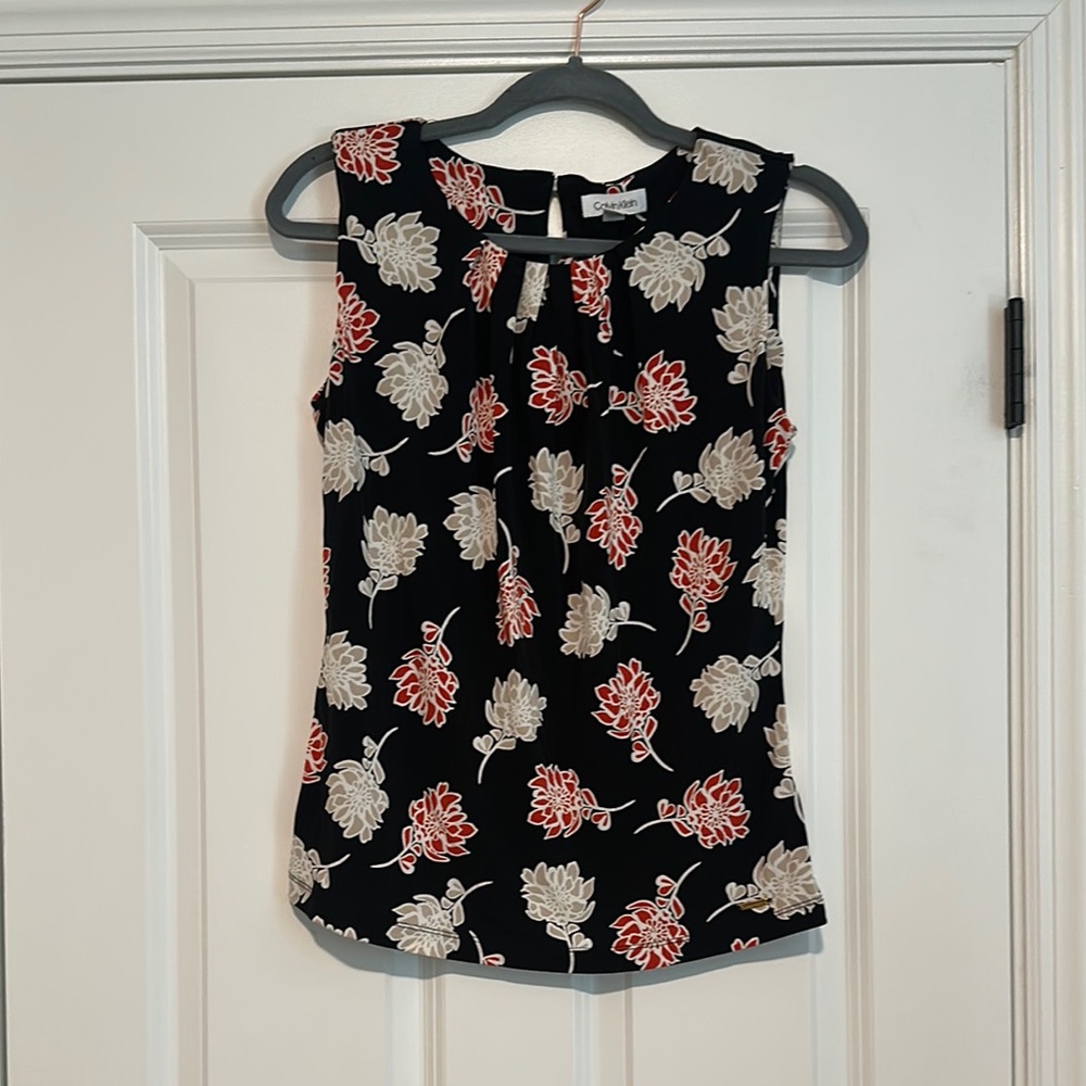 Calvin Klein Fitted Sleeveless Pink and White Blouse